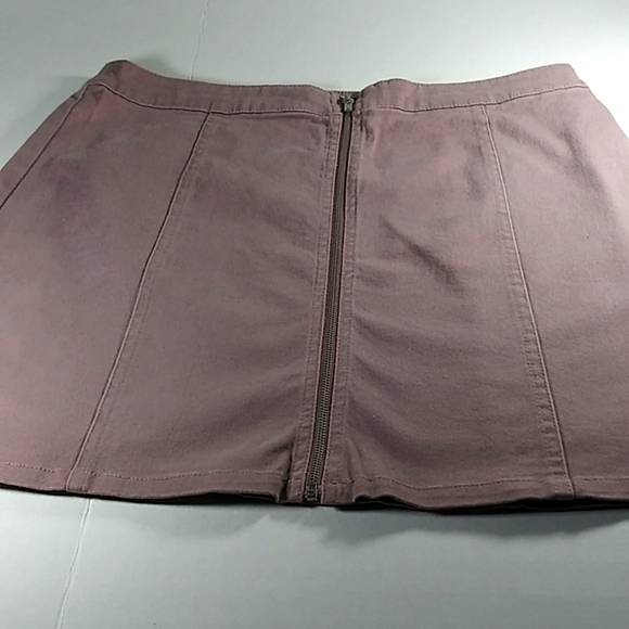 Forever 21 Lavender Skirt. - Picture 1 of 6